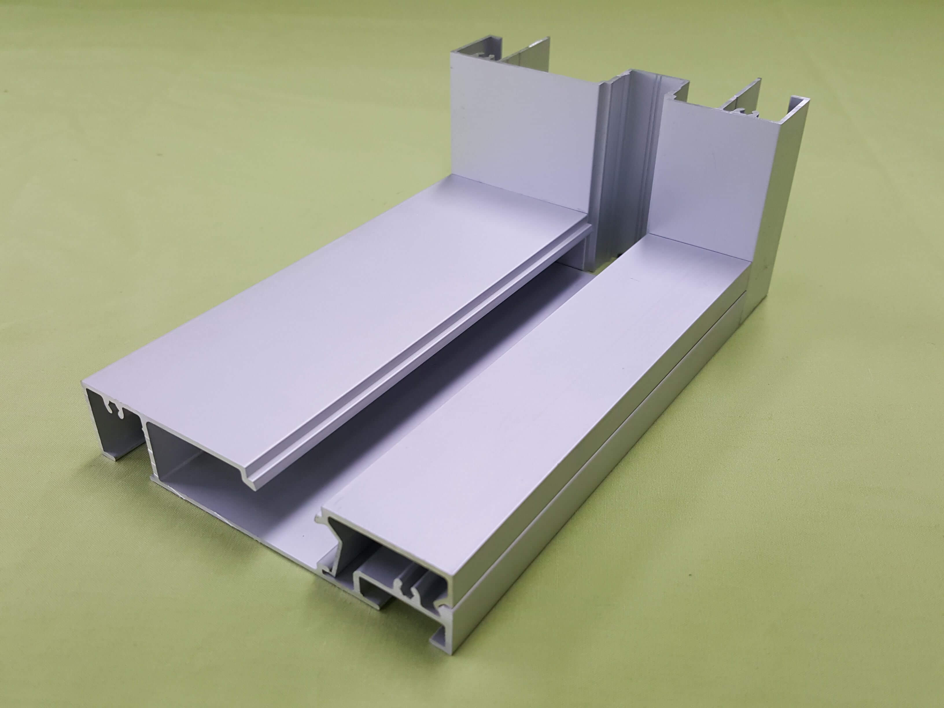 ECONO 64 GLAZING FRAME KIT CA 2150 X 1200