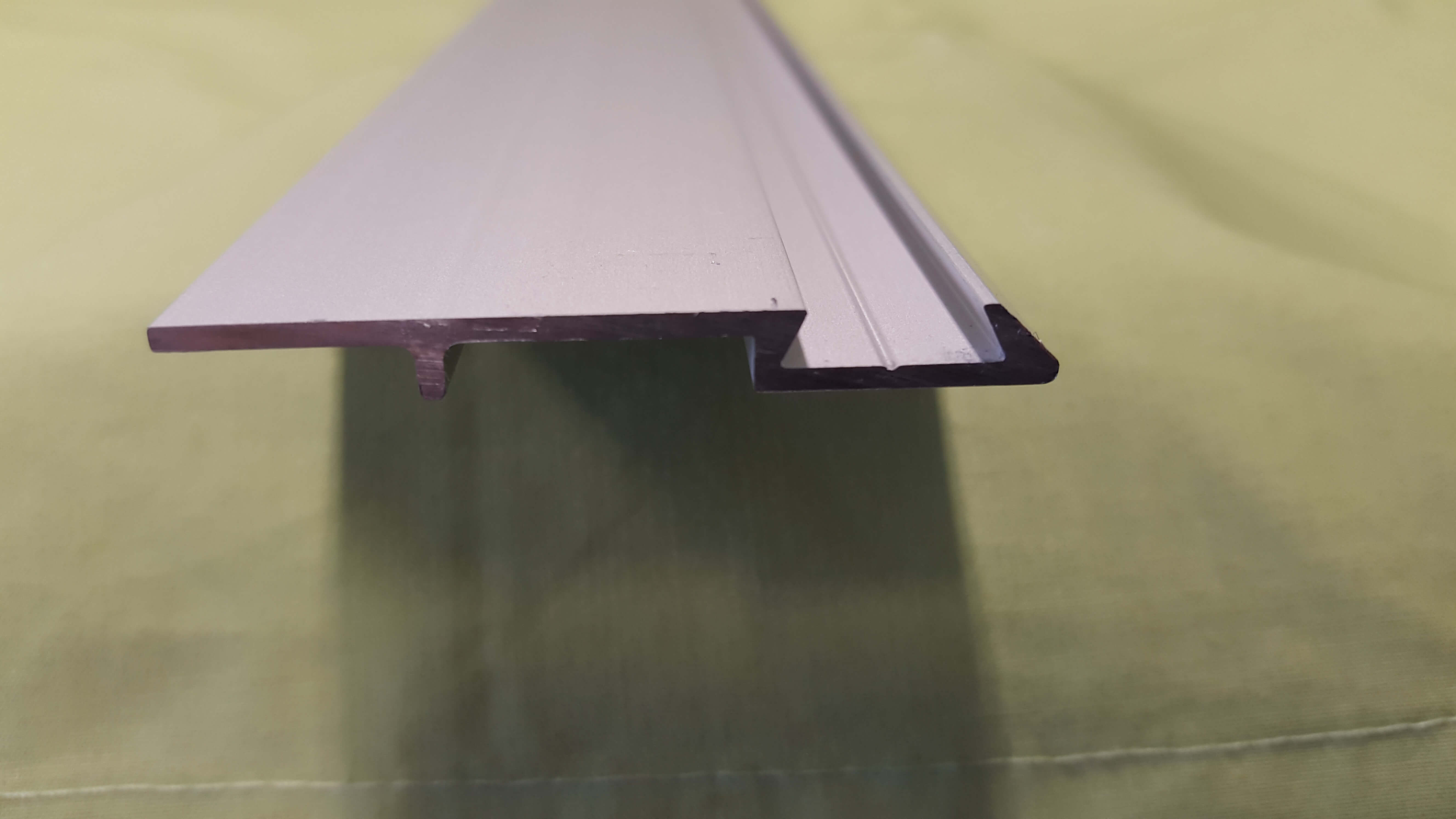 50mm ALUMINIUM SKIRTING CA 3620
