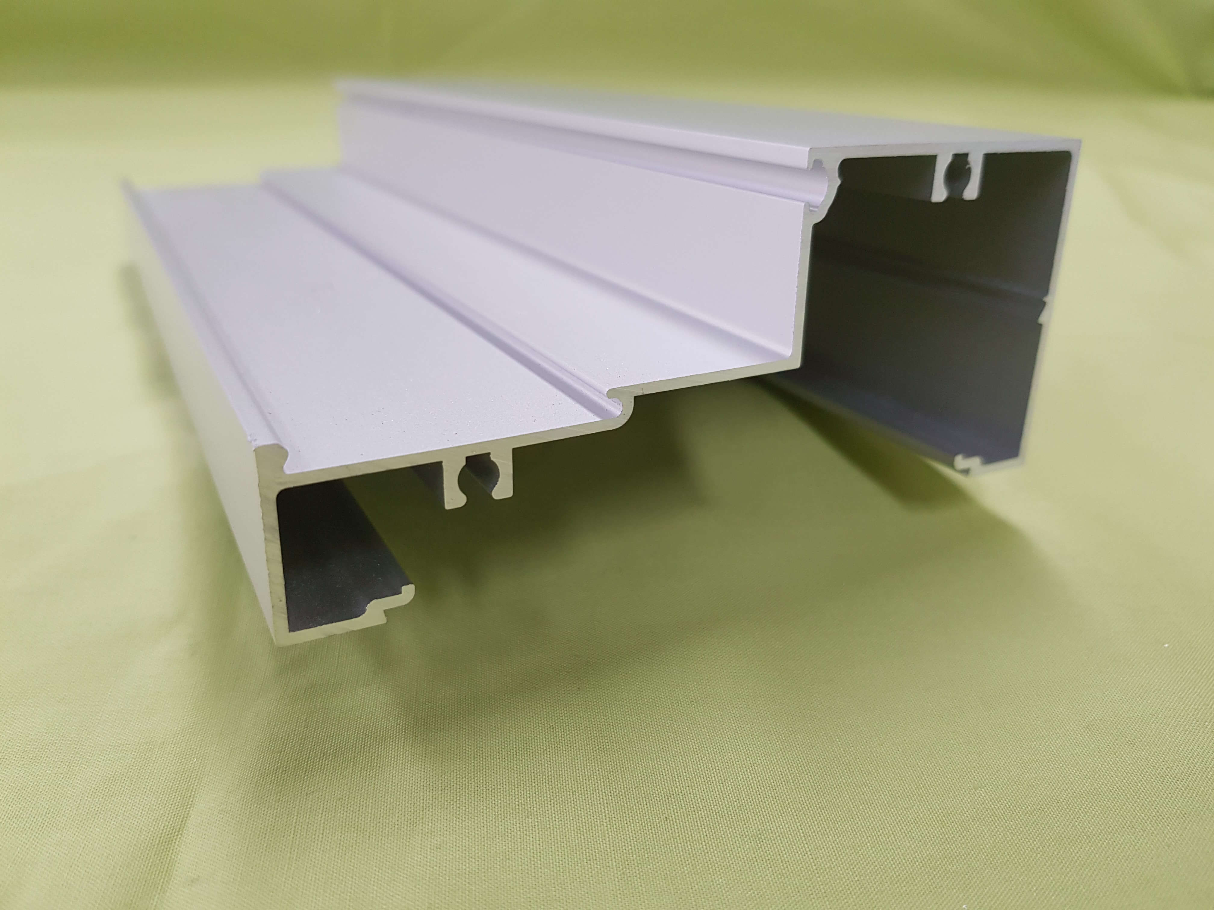 SHOPFRONT 100X44 SILL CA 6500
