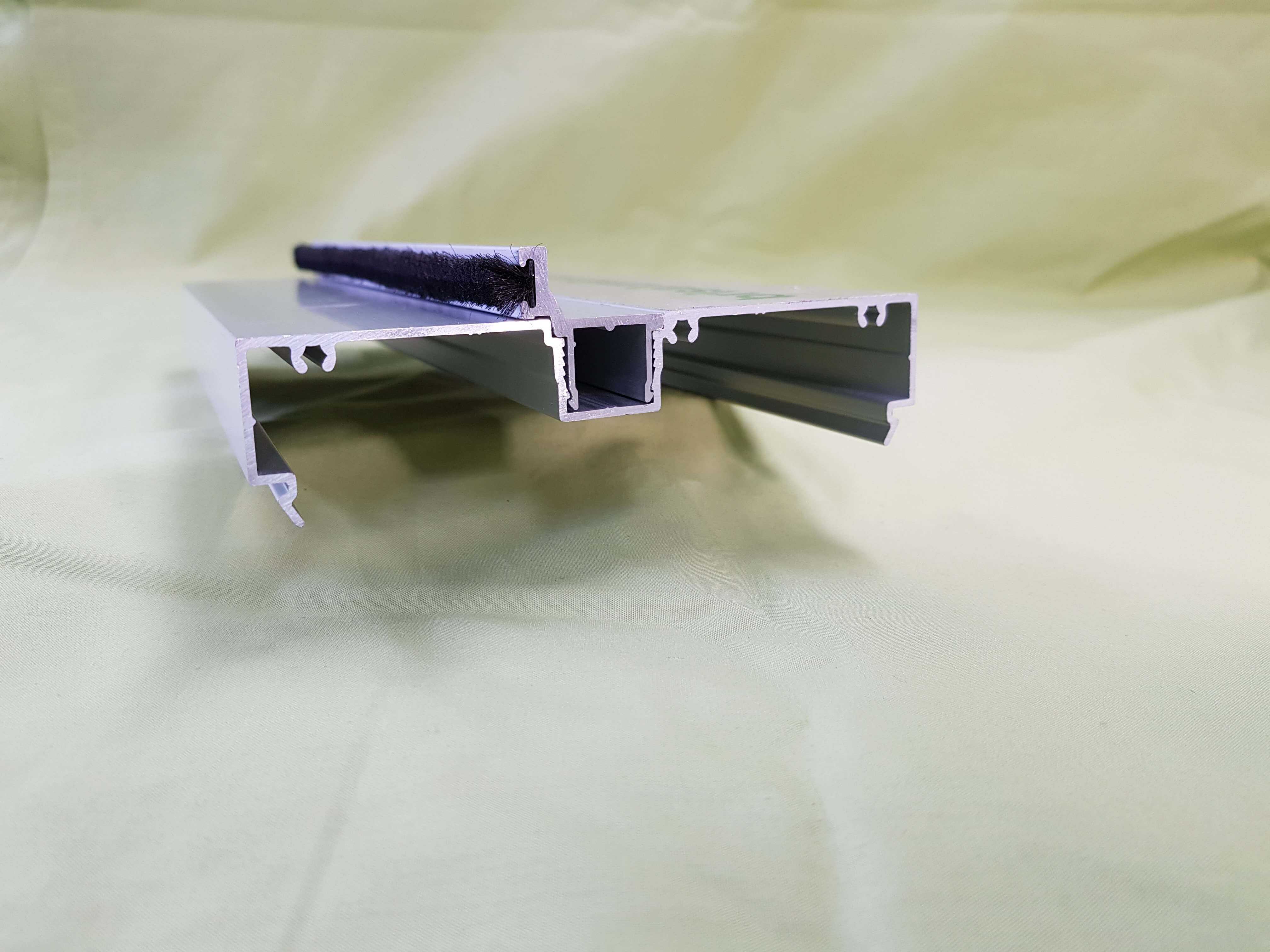 SUPREME 76 DOUBLE DOOR FRAME KIT WITH MATING HEAD CA 2750 X 1849